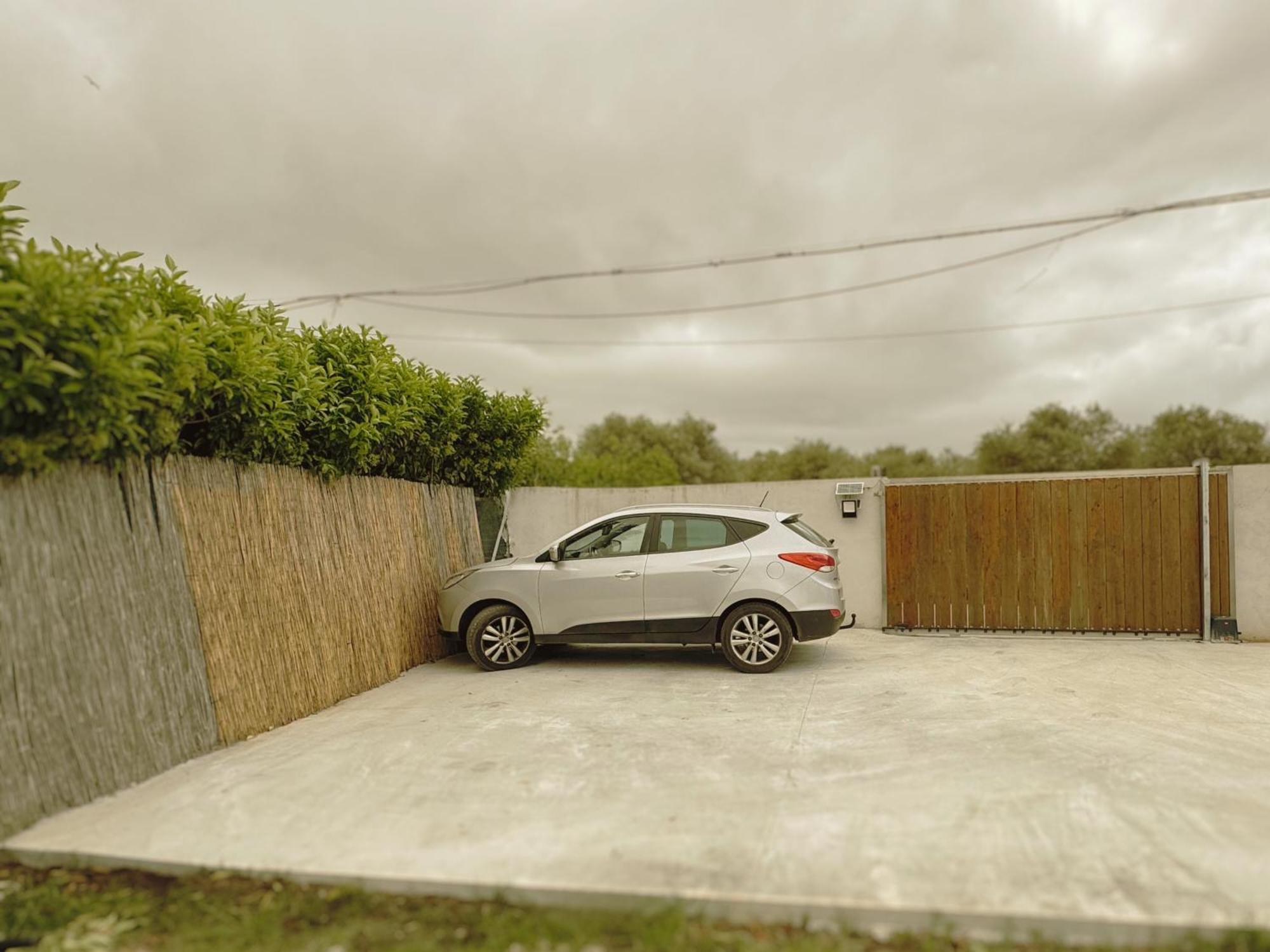 Algherolux -Free Secure Gated Parking For Cars And Motorbikes Exteriér fotografie